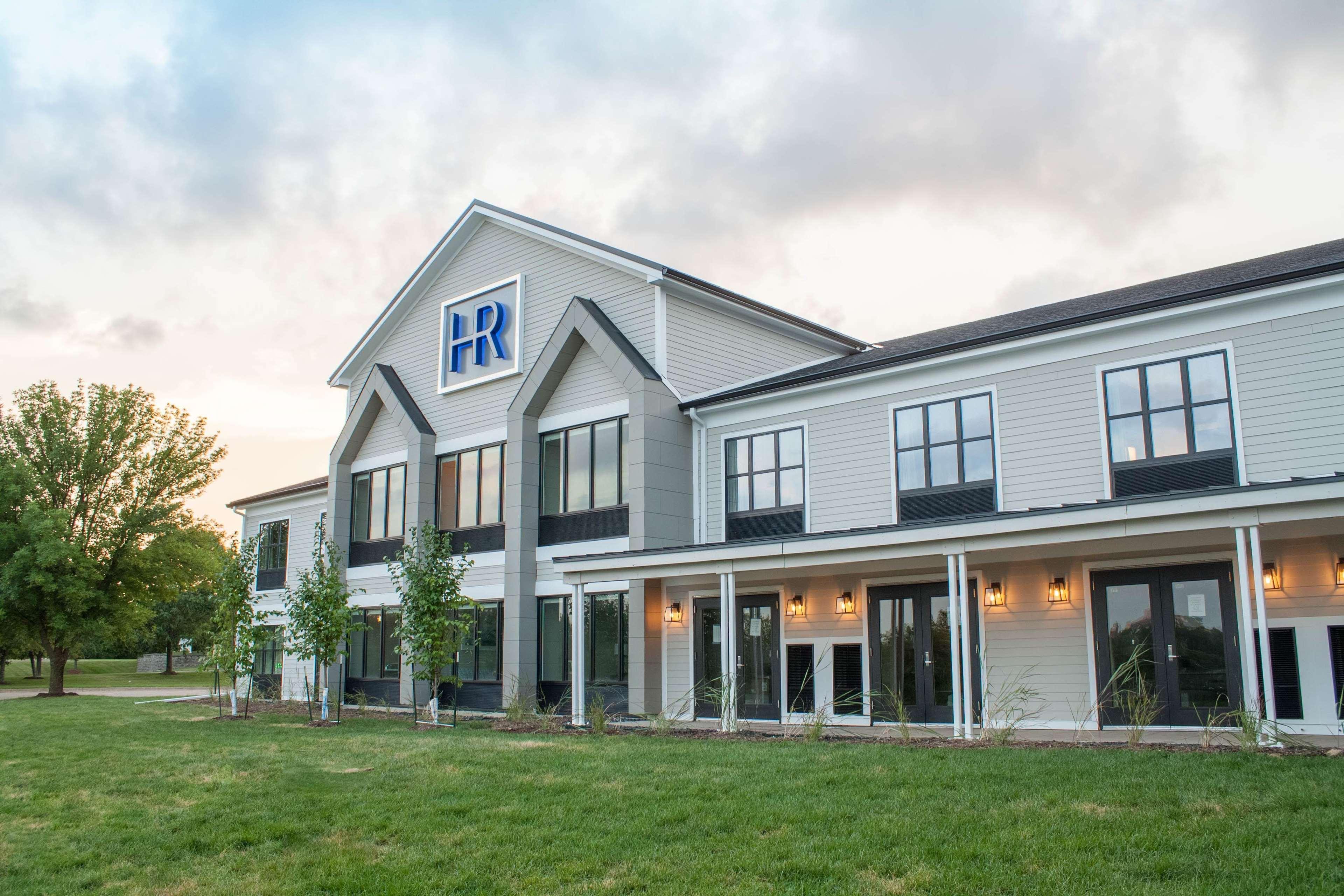Hotel Renovo Des Moines Urbandale,Tapestry Collection Hilton Exterior foto