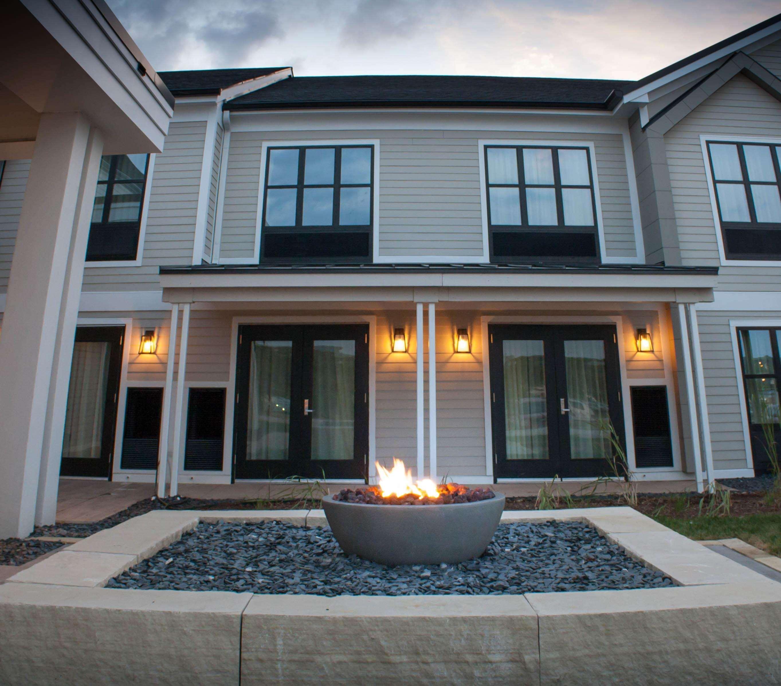 Hotel Renovo Des Moines Urbandale,Tapestry Collection Hilton Exterior foto