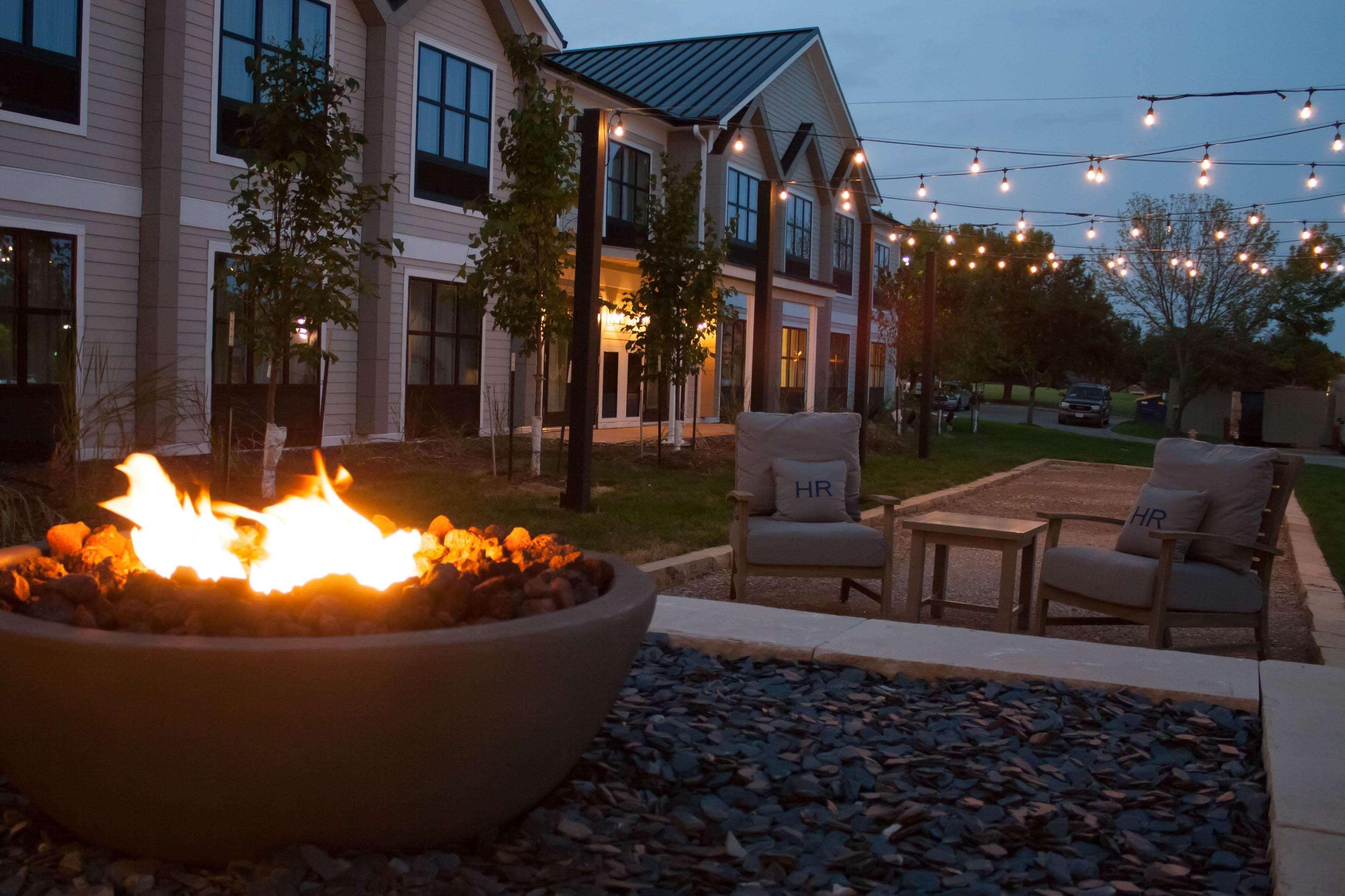 Hotel Renovo Des Moines Urbandale,Tapestry Collection Hilton Exterior foto